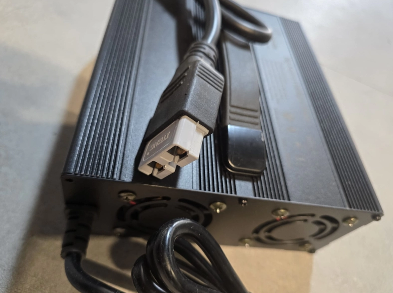 87,6 volt 20 amper ac-dc şarj cihazı lifepo4